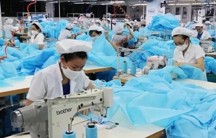 Huang Yoyo: Shop này dựa trên thiết kế basic, nhưng lại trẻ trung và phong cách.